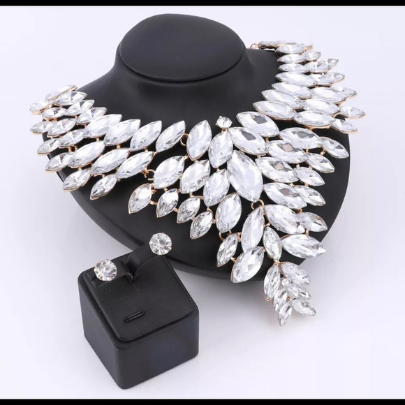 Lovely Rhinestone Neckless Set - Picture 2 of 2